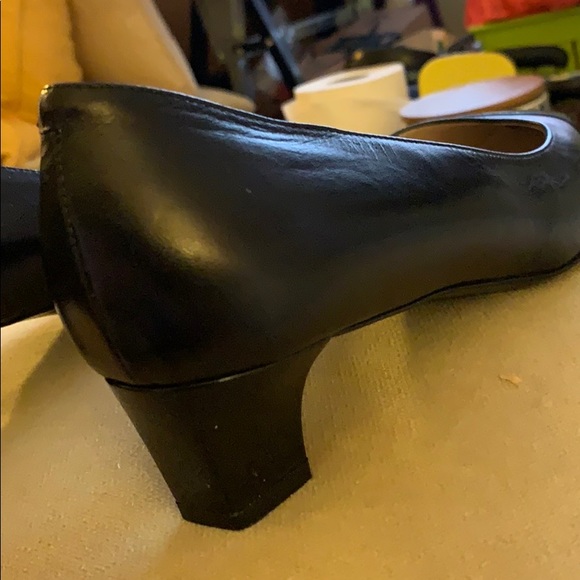 Shoes - Picture 4 of 6